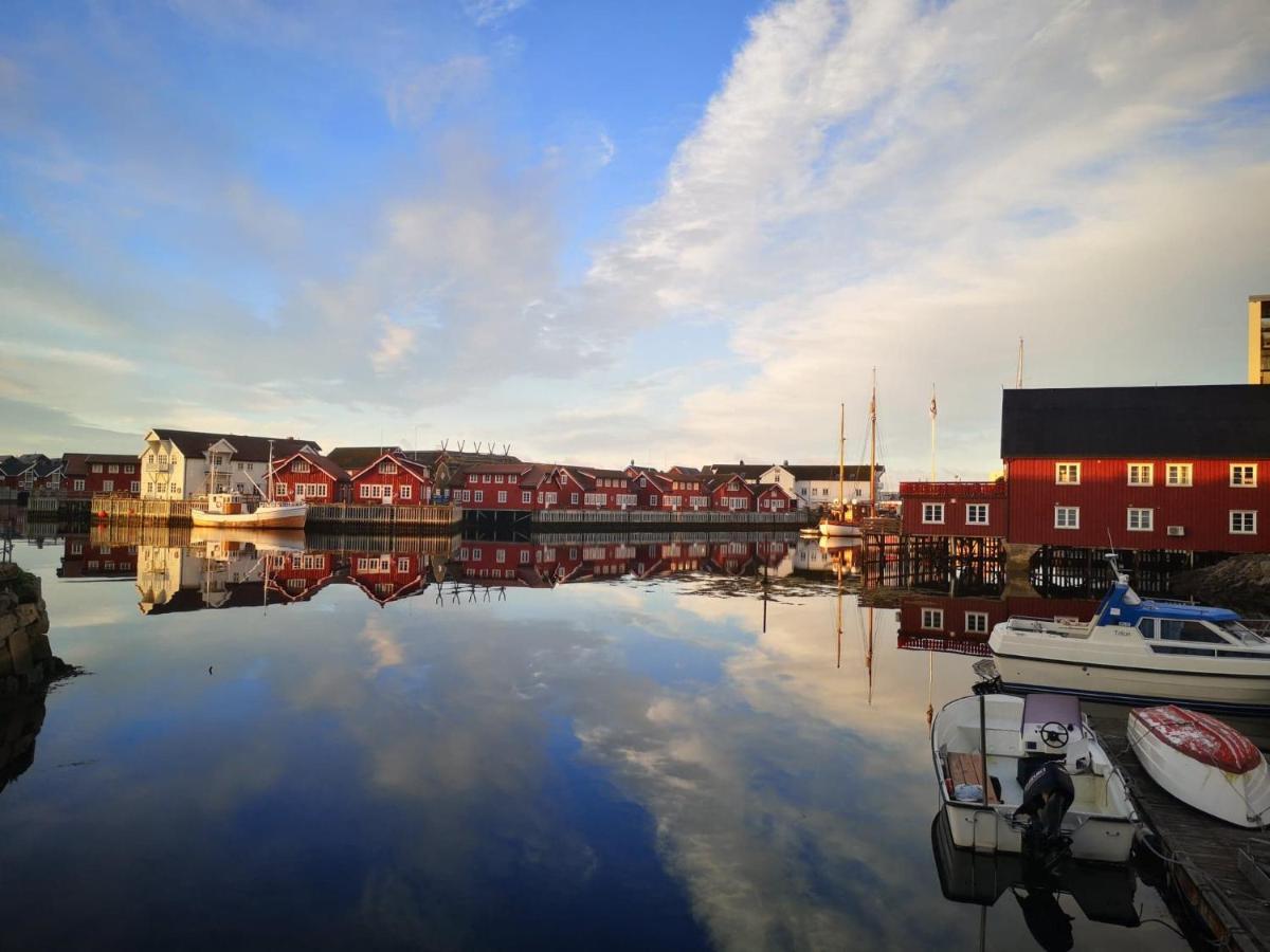 Kule Gule Huset Apartment Svolvaer Exterior photo