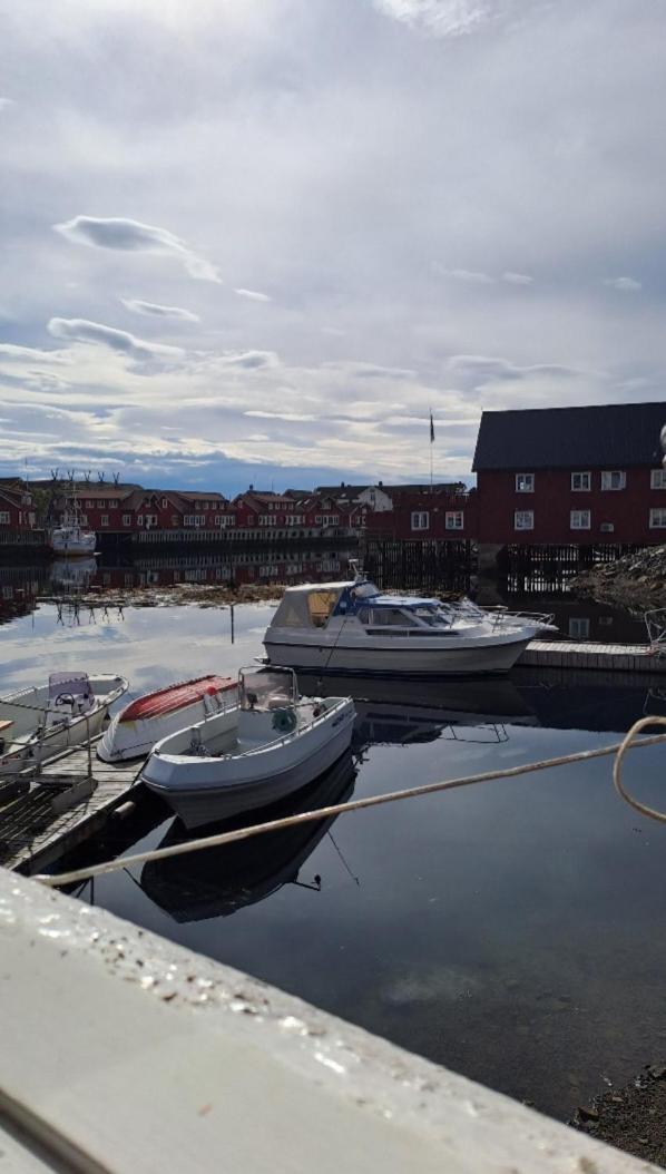 Kule Gule Huset Apartment Svolvaer Exterior photo