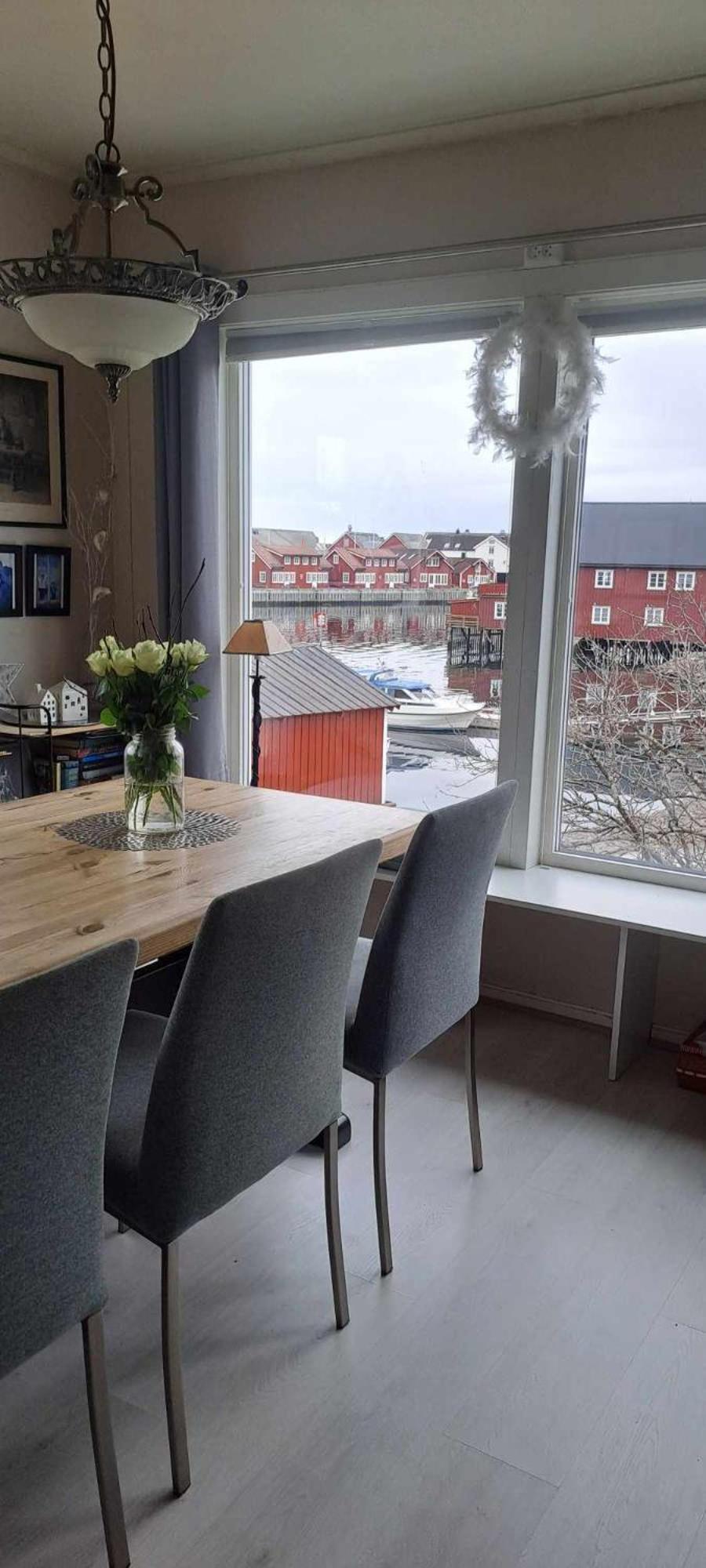 Kule Gule Huset Apartment Svolvaer Exterior photo